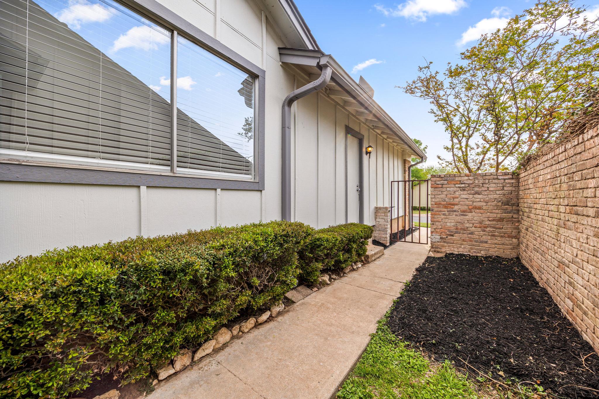 9445 Singing Quail Drive Austin TX 78758