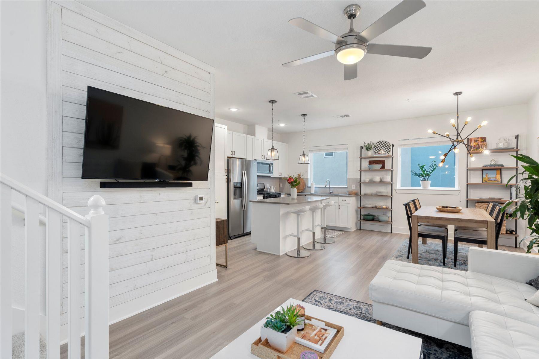 2827 Manor Road Austin TX 78722