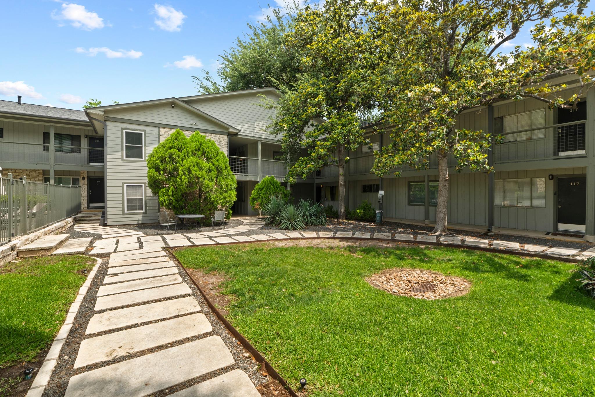 2303 East Side Drive Austin TX 78704