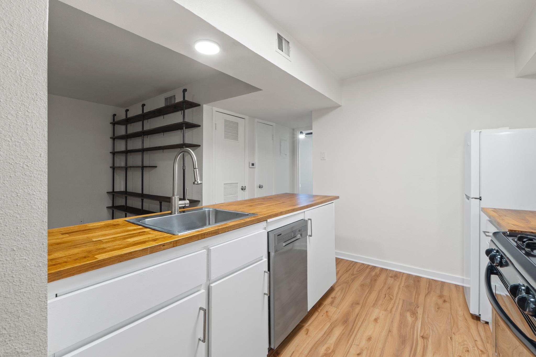2303 East Side Drive Austin TX 78704