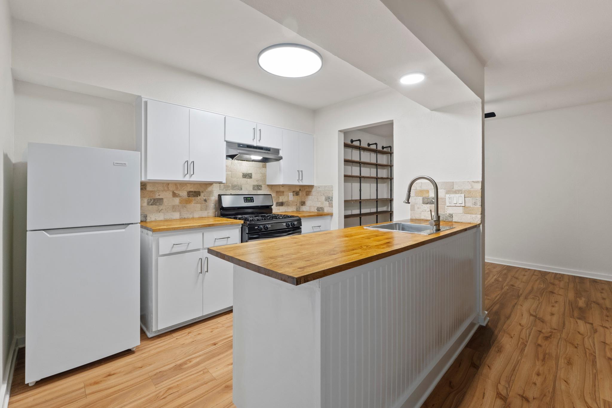 2303 East Side Drive Austin TX 78704