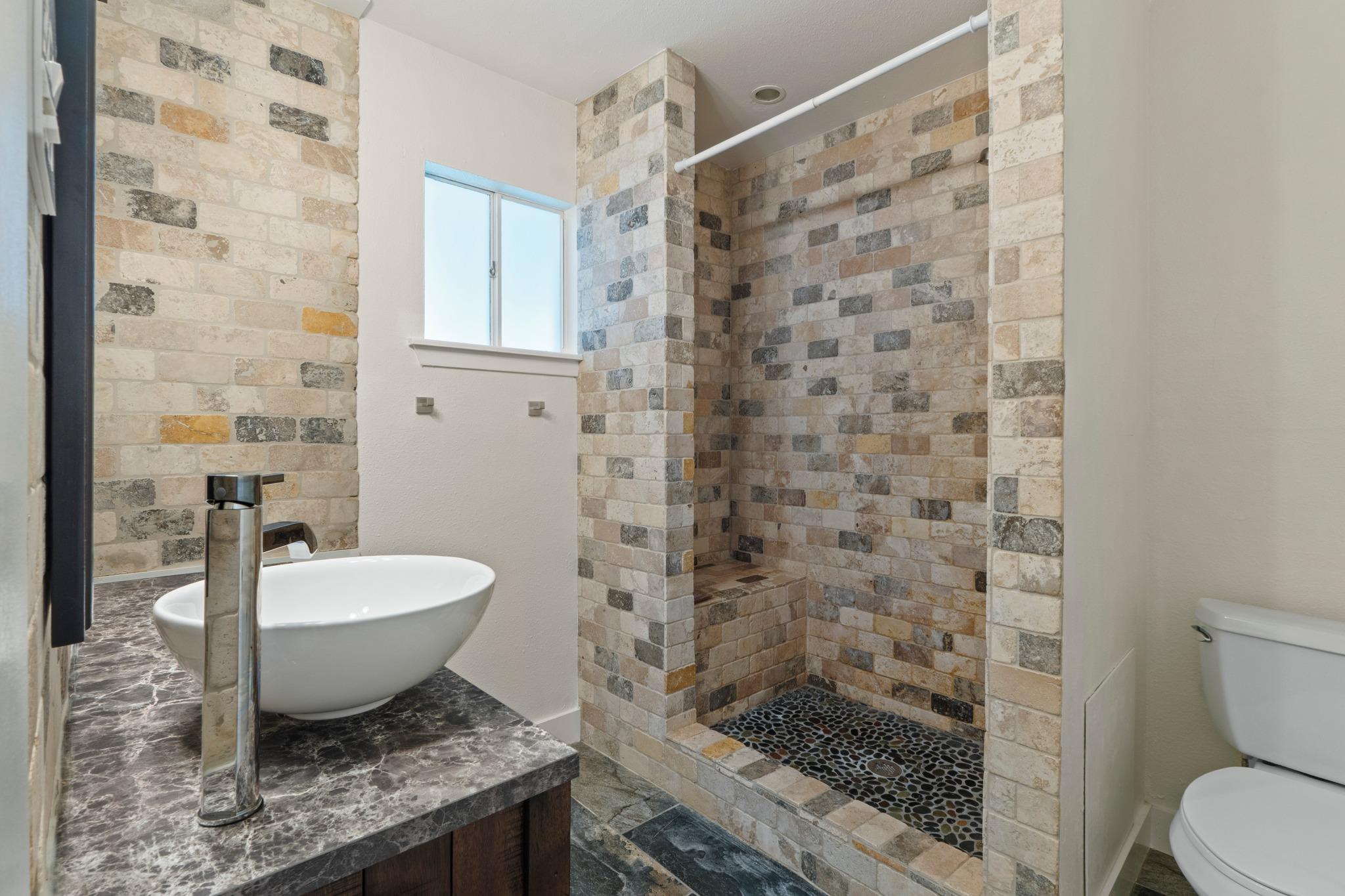 2303 East Side Drive Austin TX 78704