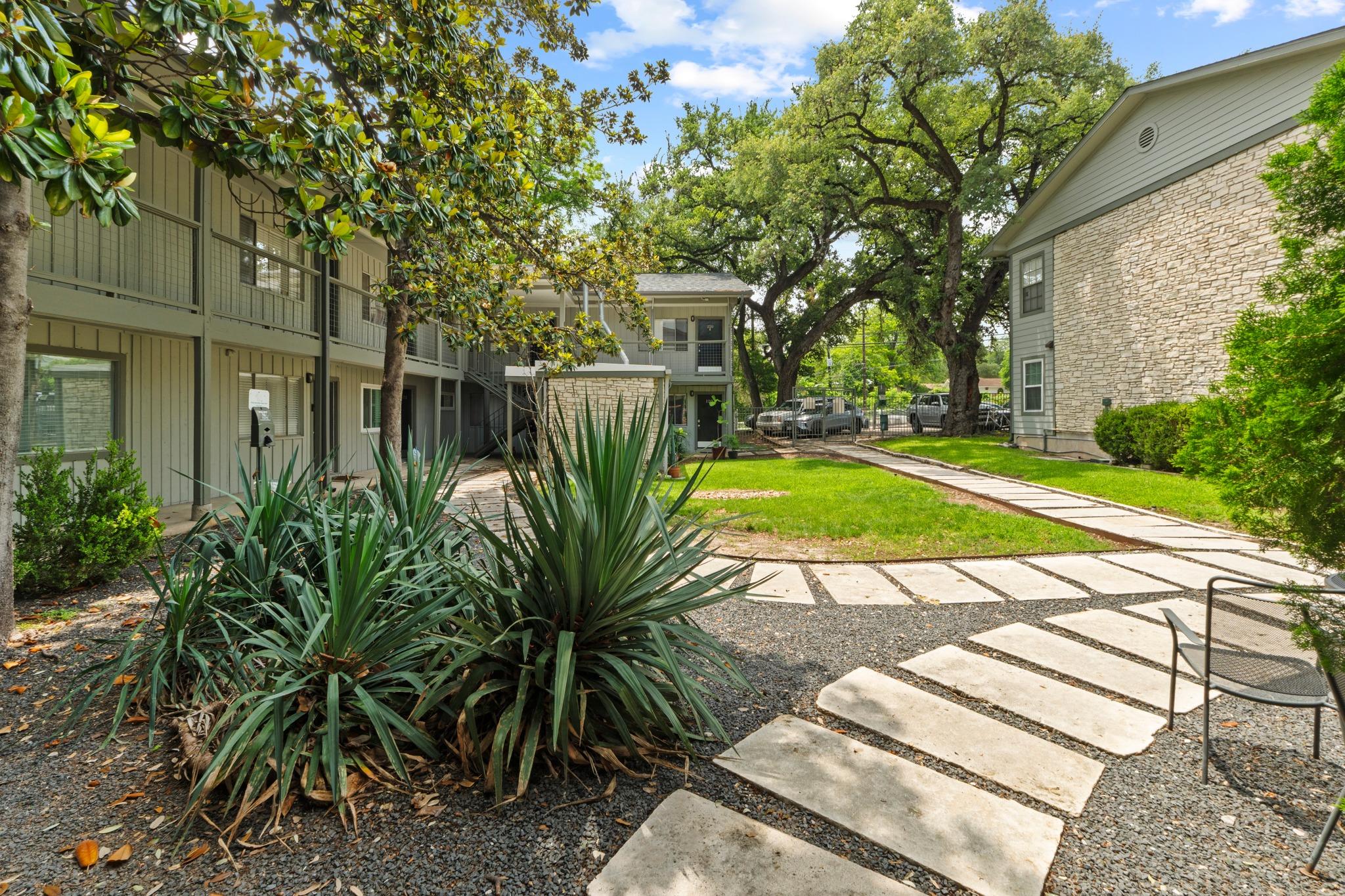 2303 East Side Drive Austin TX 78704