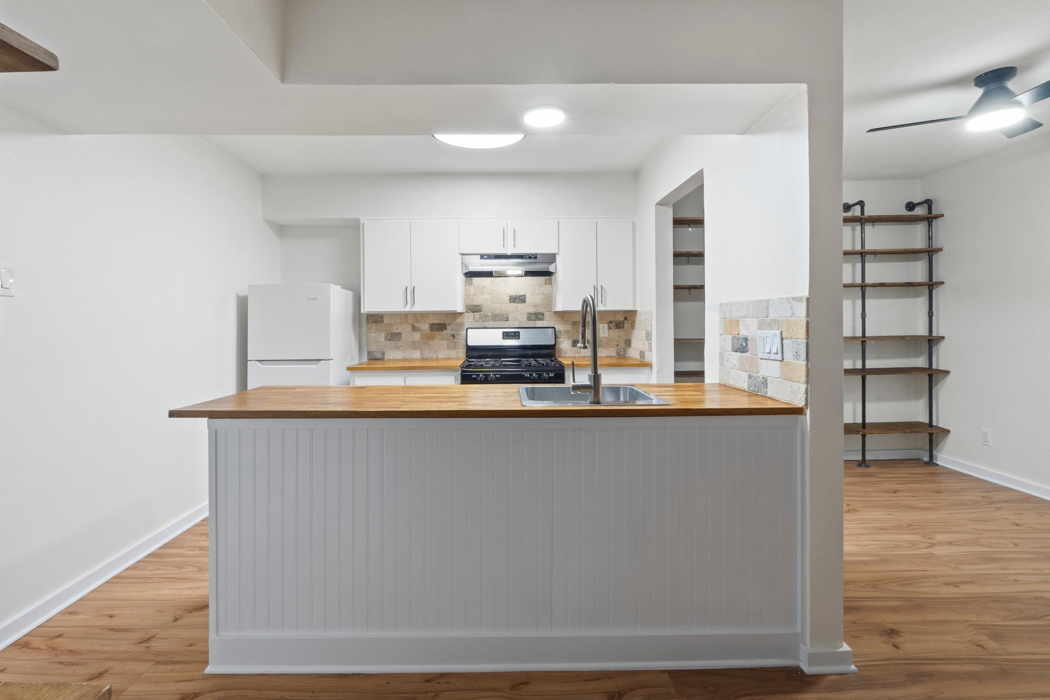 2303 East Side Drive Austin TX 78704