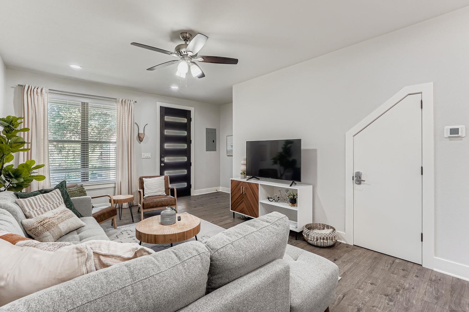 18803 Hogan Circle Point Venture TX 78645