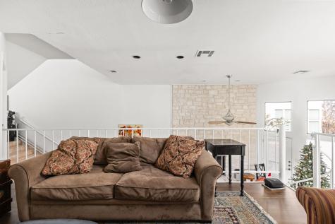 1 Crystal Springs Court The Hills TX 78738