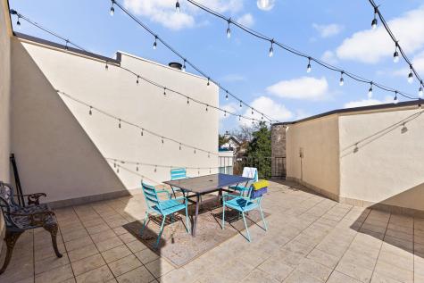 1 Crystal Springs Court The Hills TX 78738