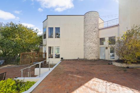 1 Crystal Springs Court The Hills TX 78738