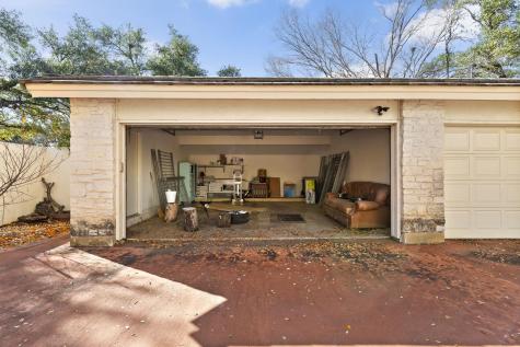 1 Crystal Springs Court The Hills TX 78738