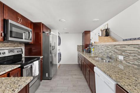 1 Crystal Springs Court The Hills TX 78738