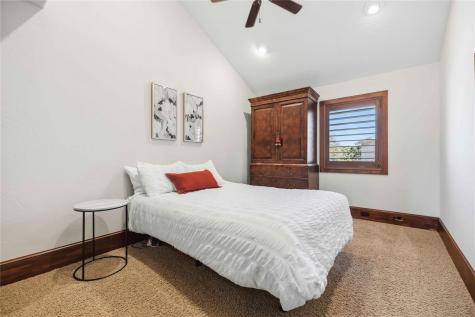 512 Harbor Drive Spicewood TX 78669