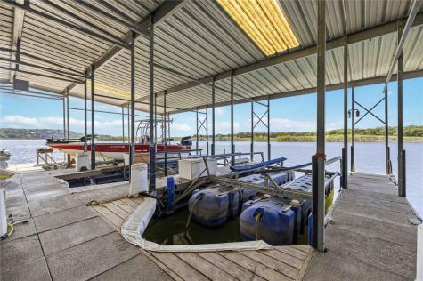 512 Harbor Drive Spicewood TX 78669