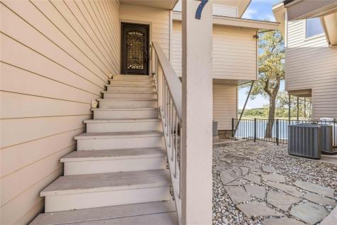 512 Harbor Drive Spicewood TX 78669