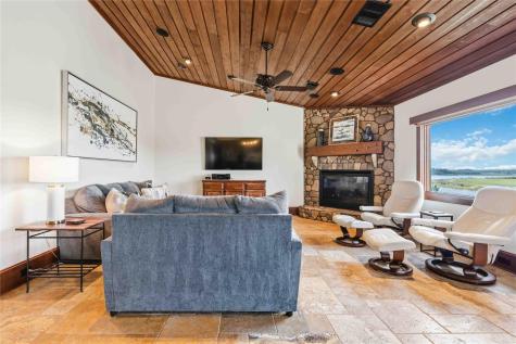 512 Harbor Drive Spicewood TX 78669