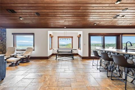 512 Harbor Drive Spicewood TX 78669