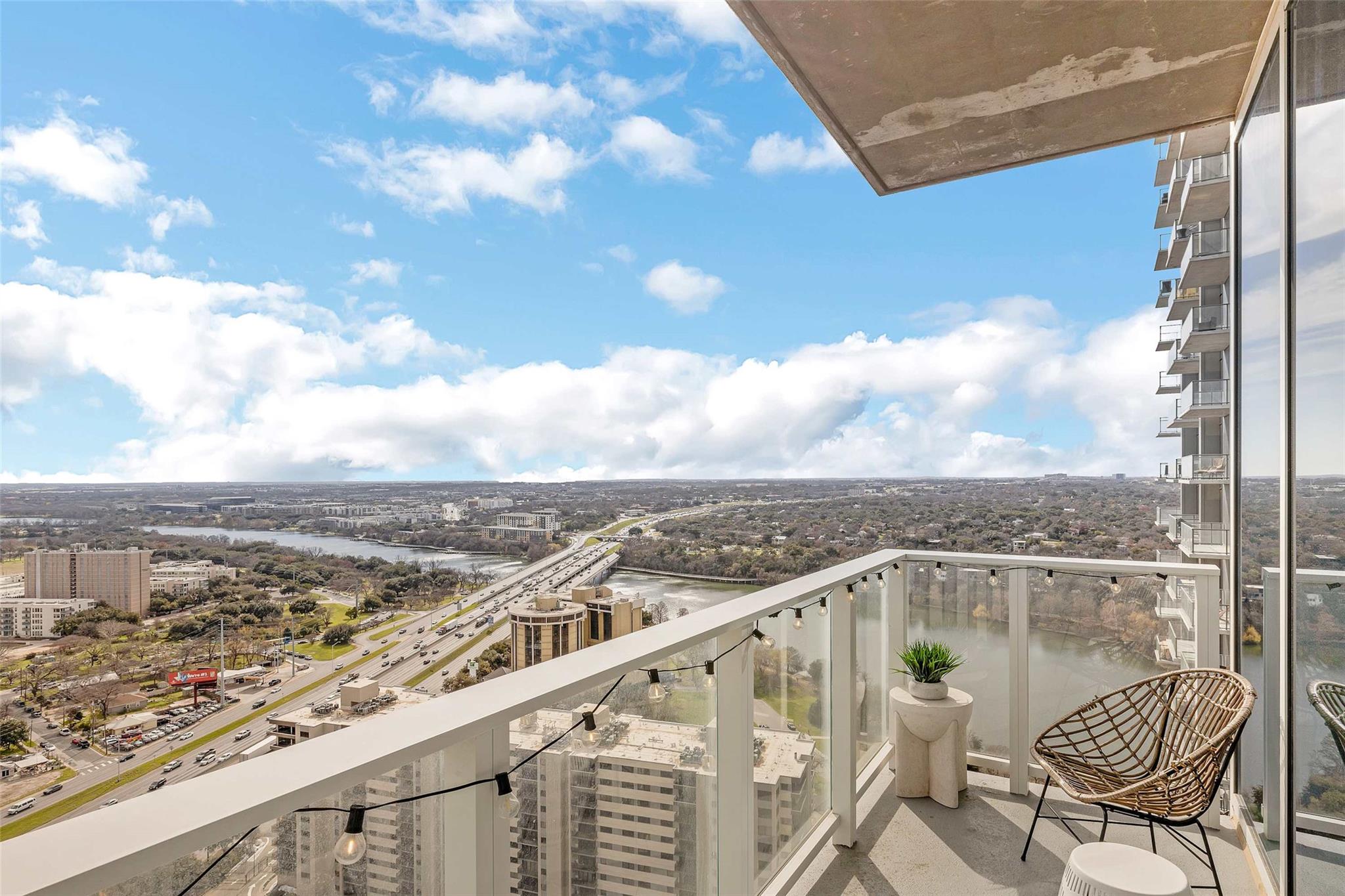 48 East Avenue Austin TX 78701