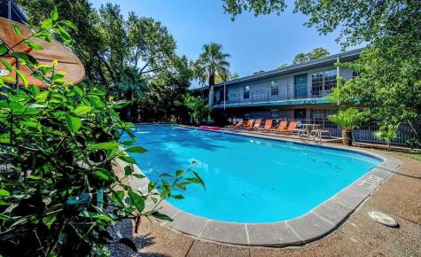 300 Crockett Street Austin TX 78704