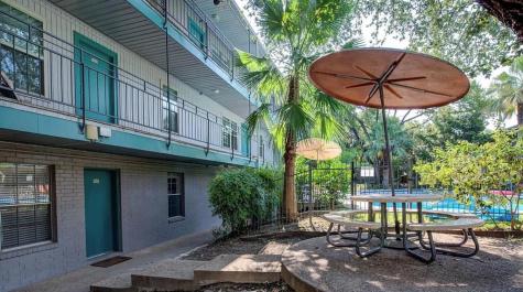 300 Crockett Street Austin TX 78704