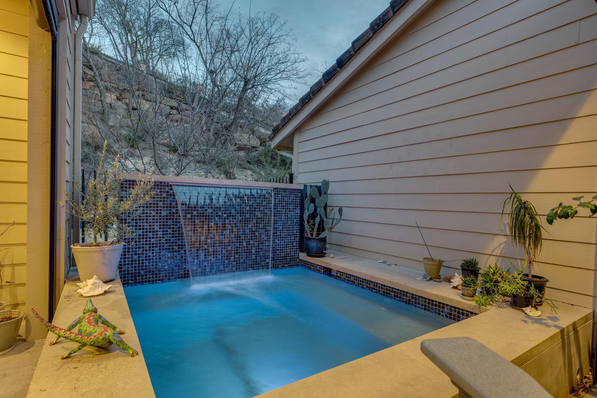 6820 N Cypress Point Austin TX 78746