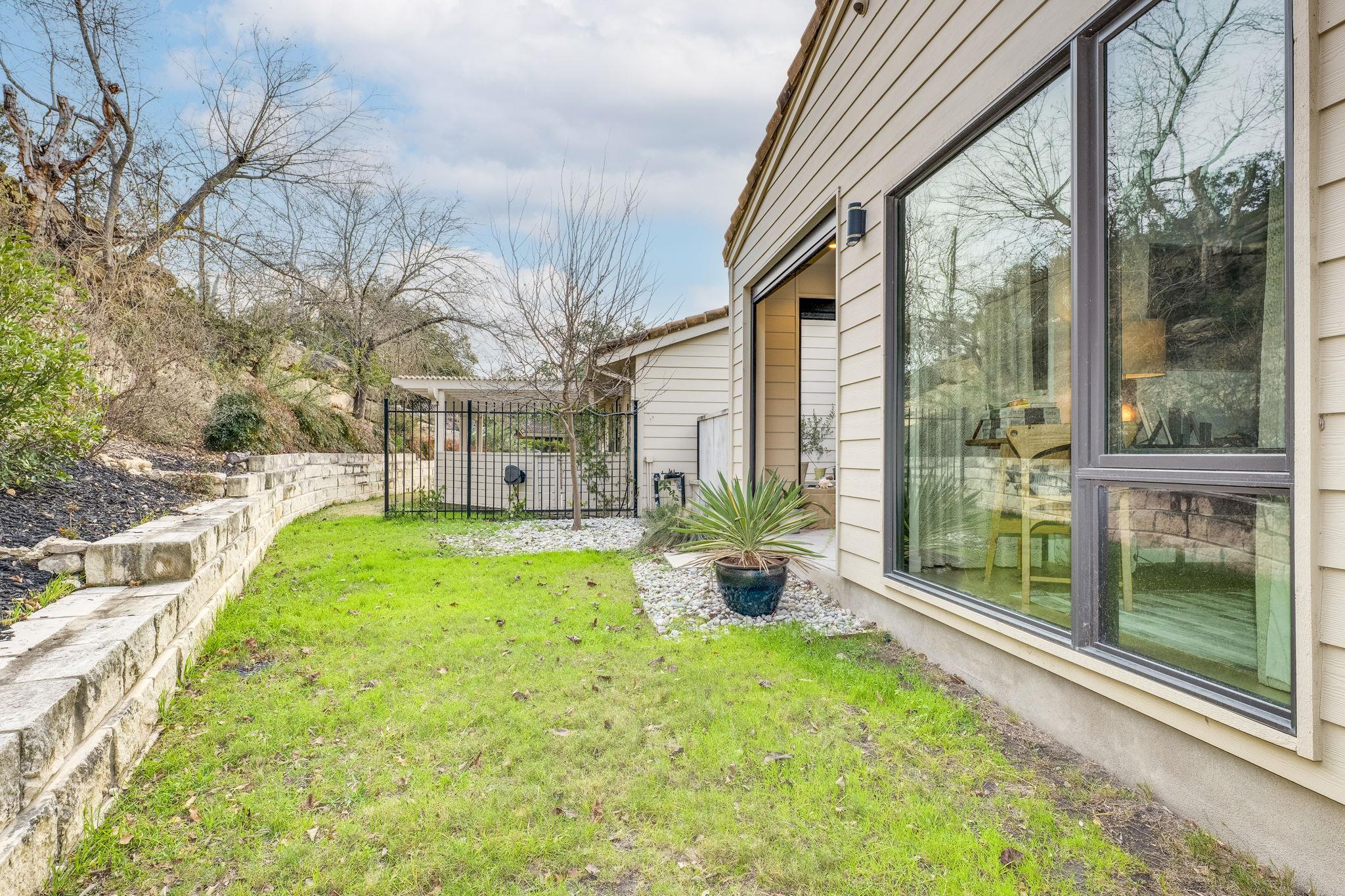 6820 N Cypress Point Austin TX 78746