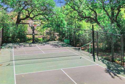 1910 Rue De St Tropez Austin TX 78746