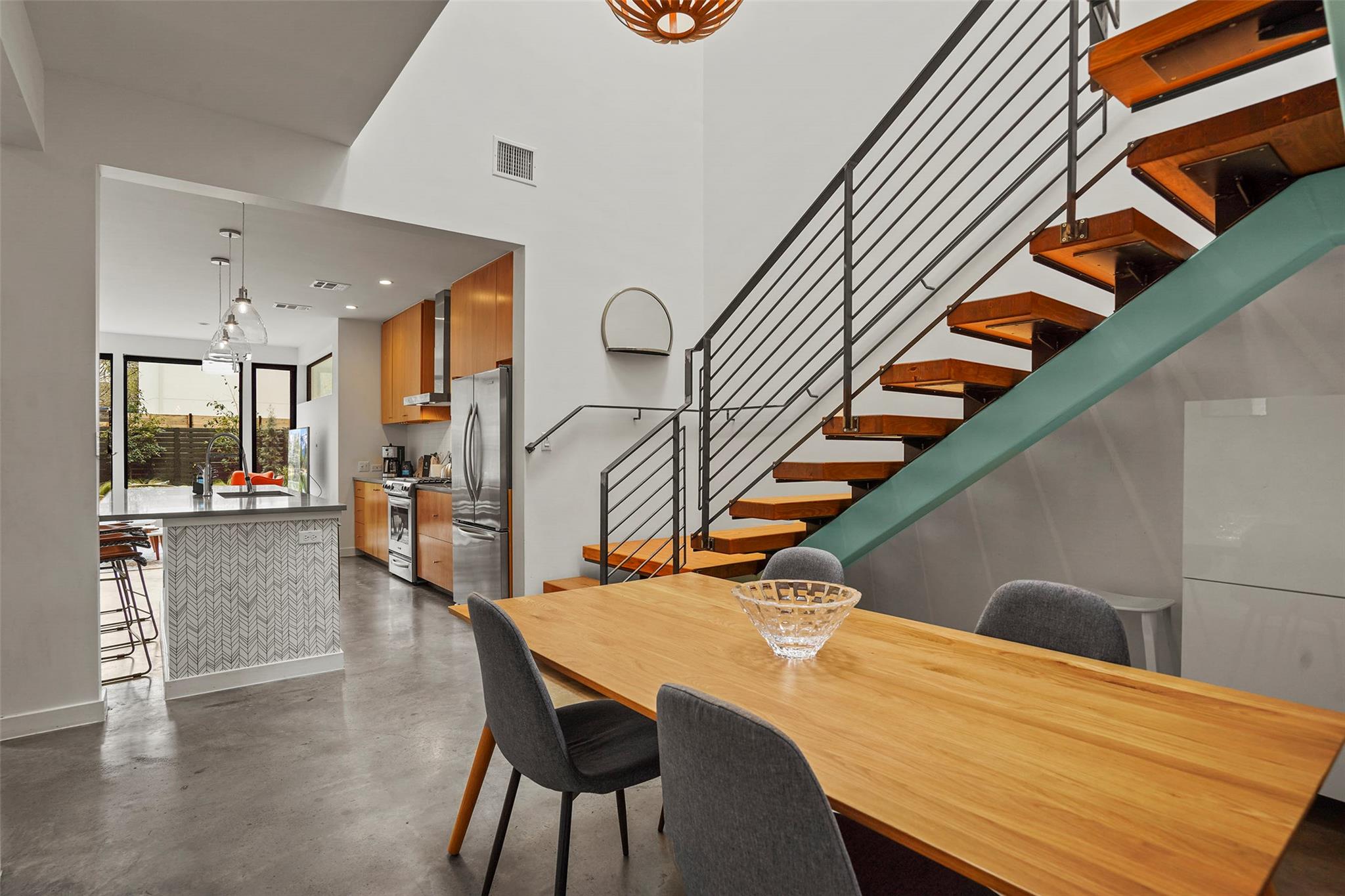 909 W Johanna Street Austin TX 78704