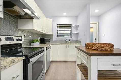 909 Reinli Street Austin TX 78751