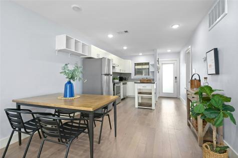 909 Reinli Street Austin TX 78751