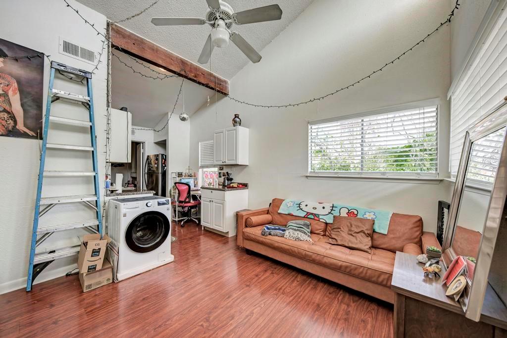 1010 W 23 Street Austin TX 78705