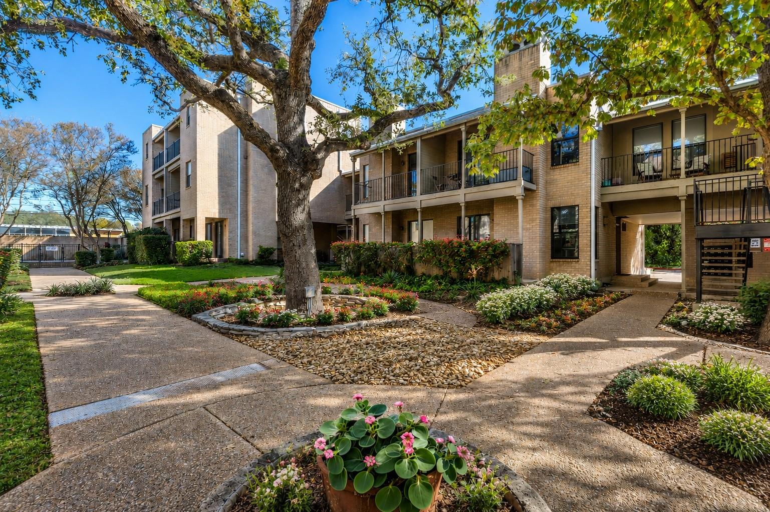 611 E 45th Street Austin TX 78751