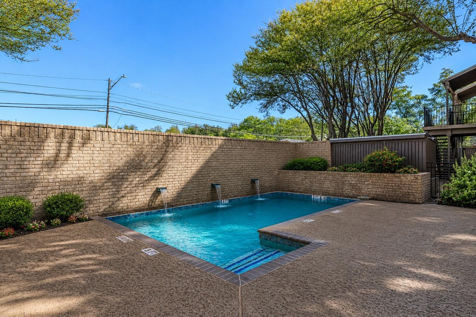 611 E 45th Street Austin TX 78751