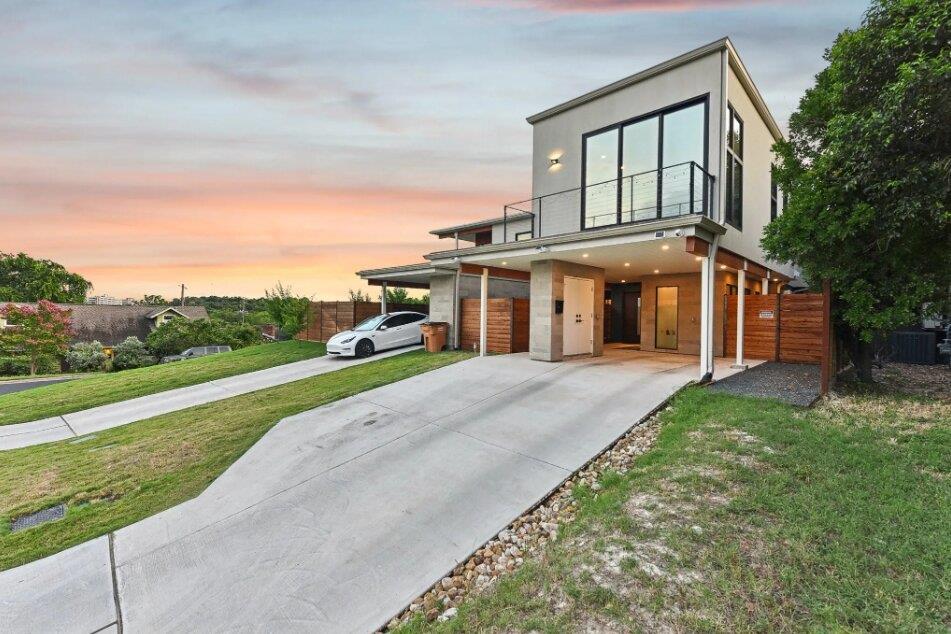 3412 South Oak Drive Austin TX 78704