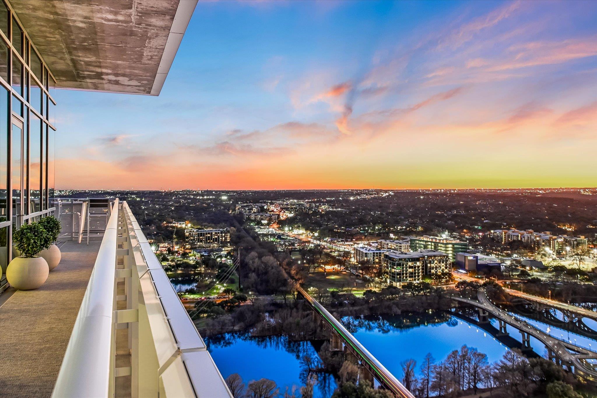 222 West Avenue Austin TX 78701