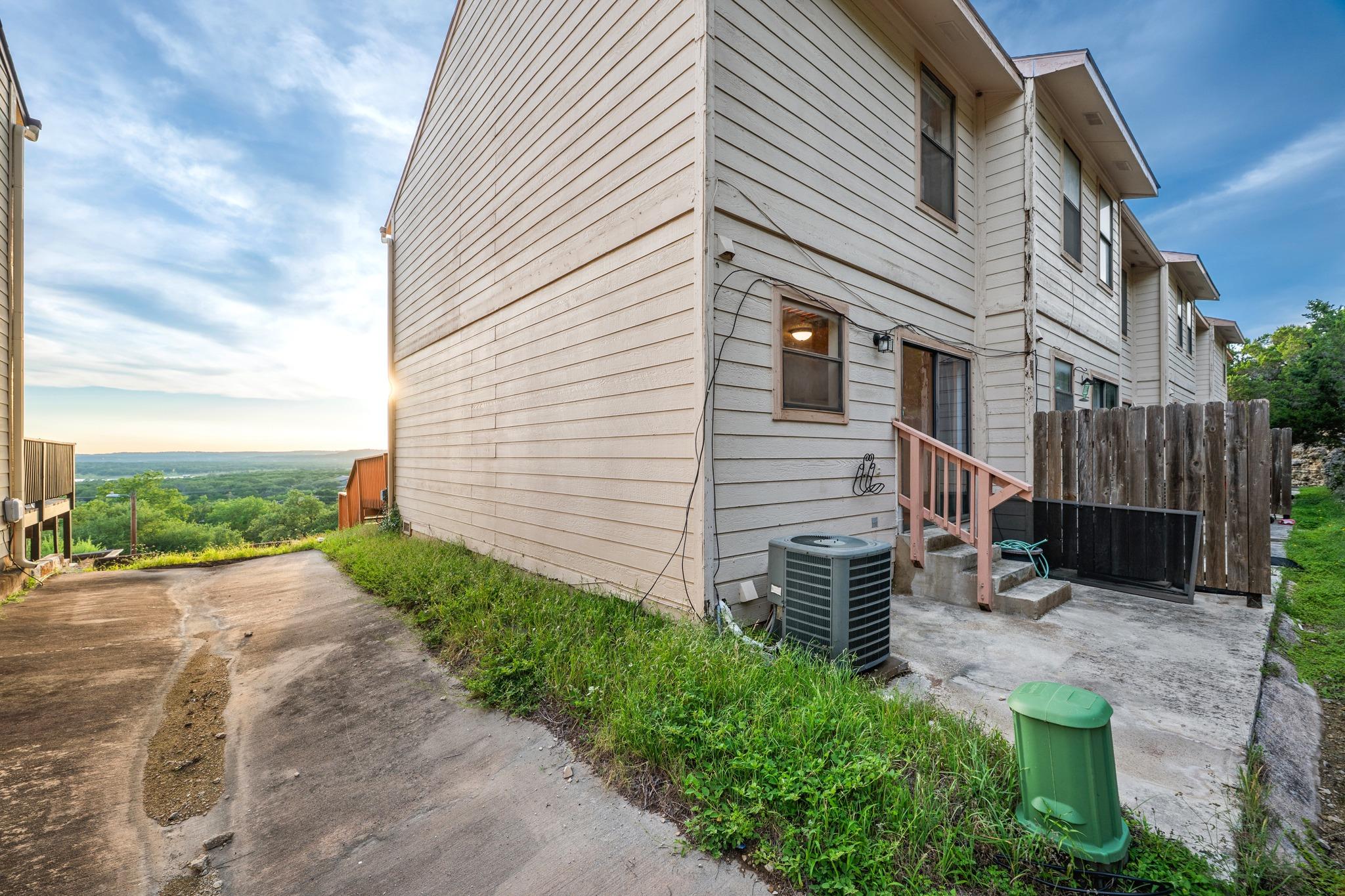 21461 Coyote Trail Lago Vista TX 78645
