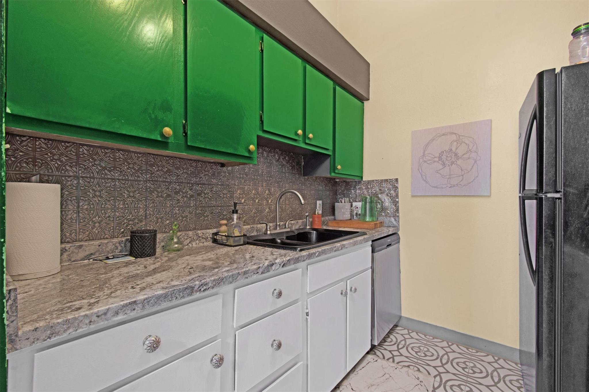 1705 Crossing Place Austin TX 78741