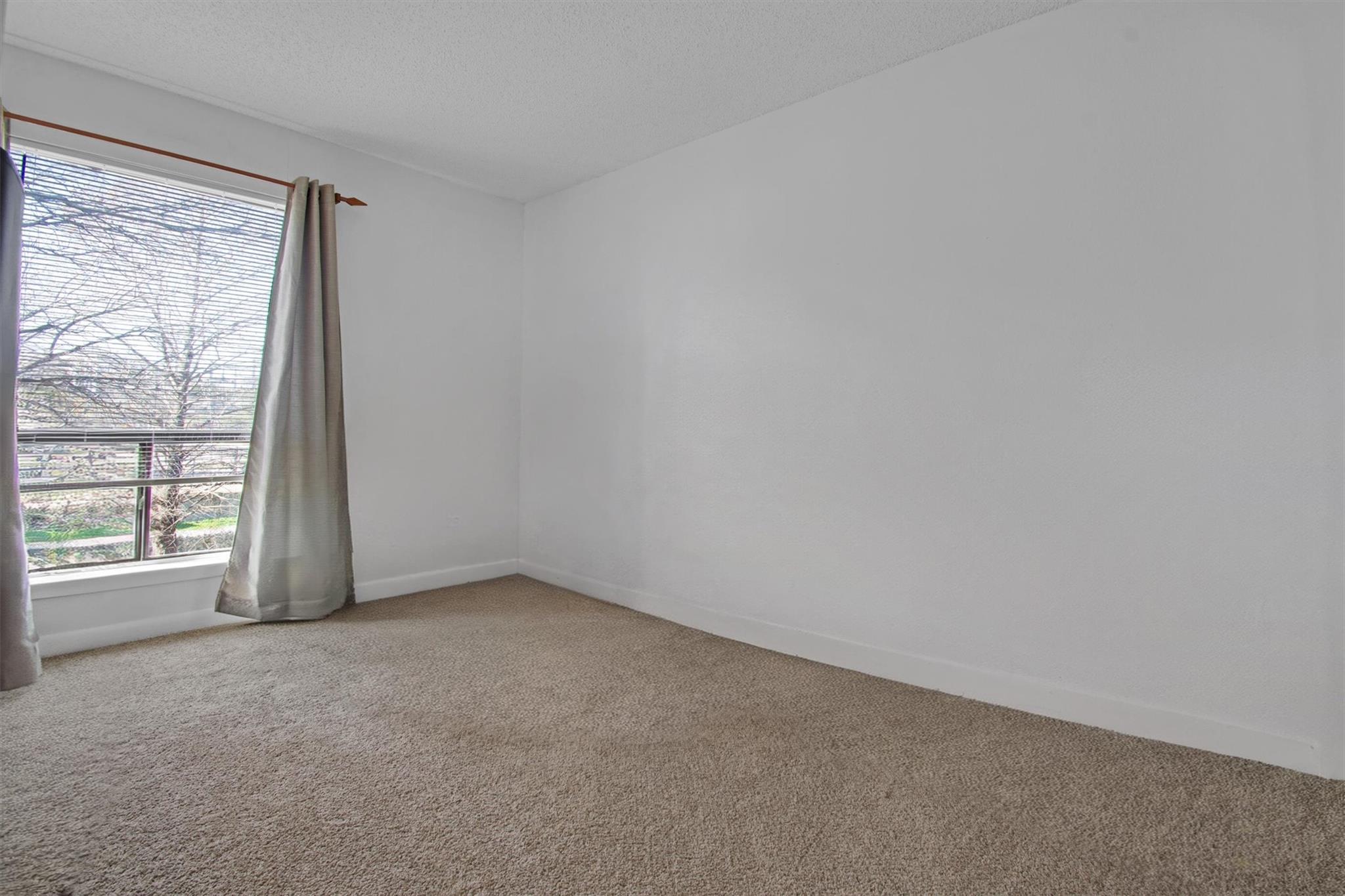 1705 Crossing Place Austin TX 78741