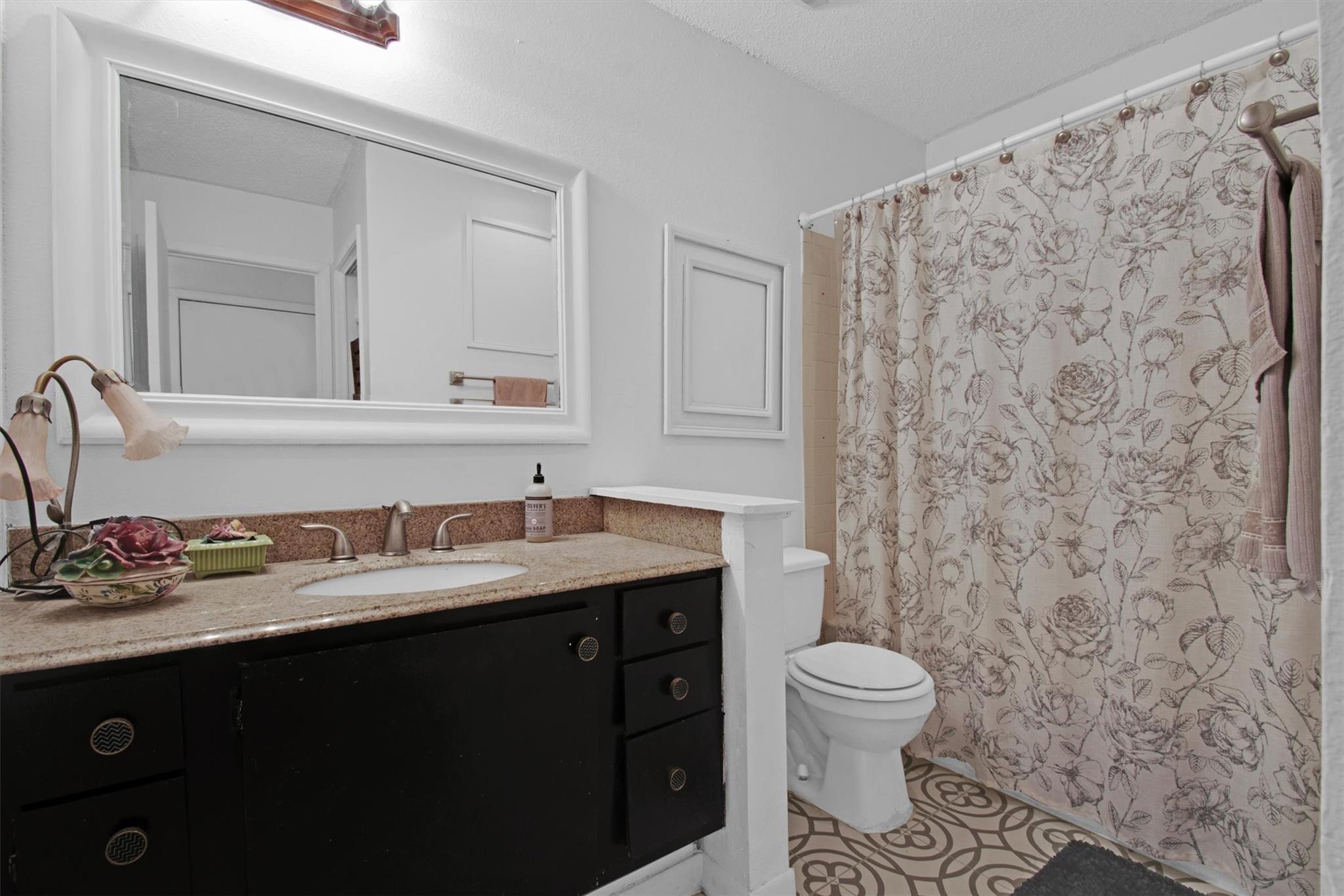 1705 Crossing Place Austin TX 78741