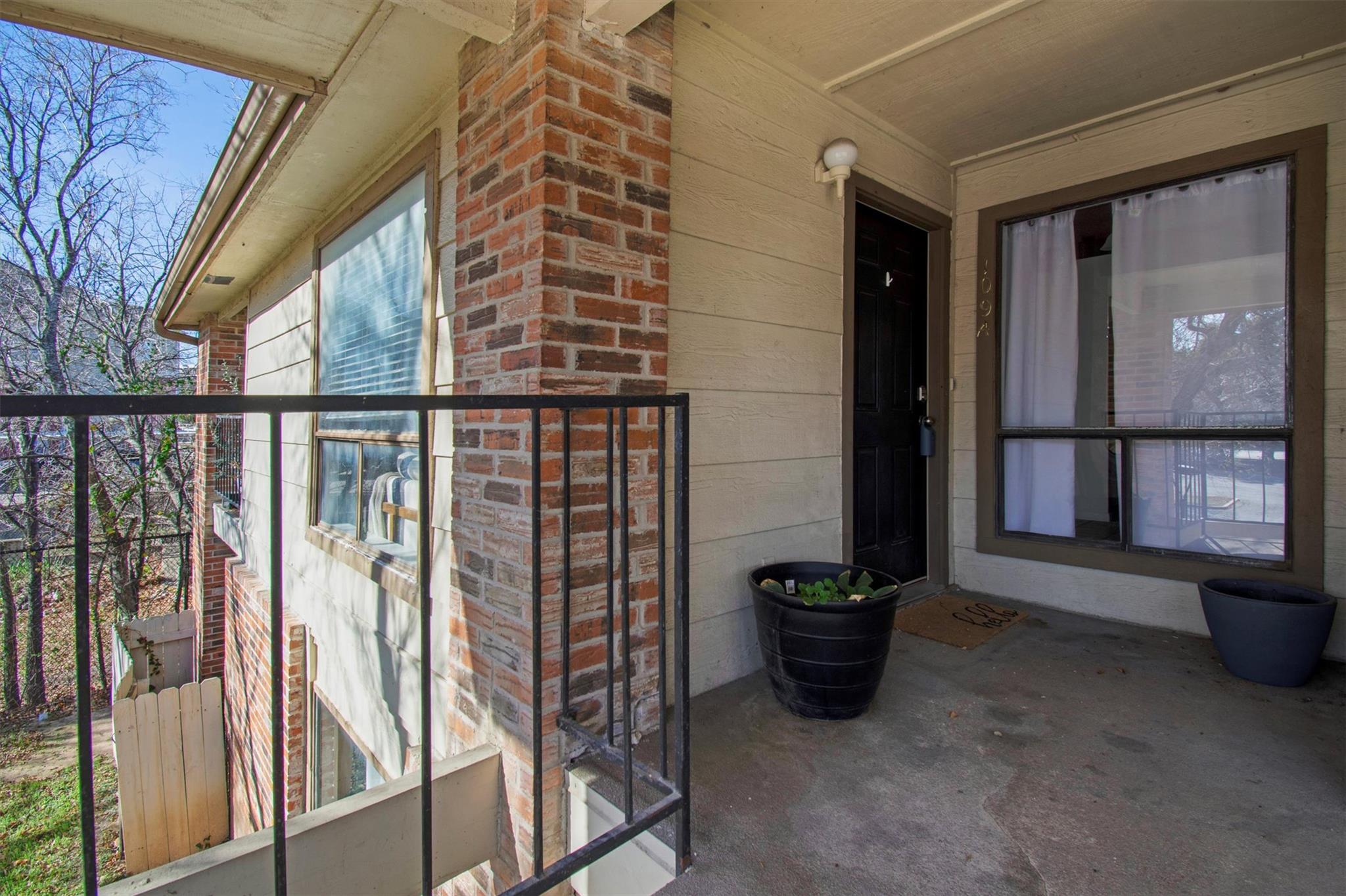1705 Crossing Place Austin TX 78741