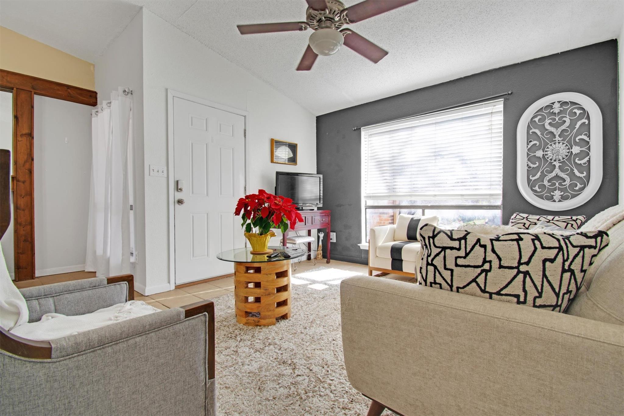 1705 Crossing Place Austin TX 78741