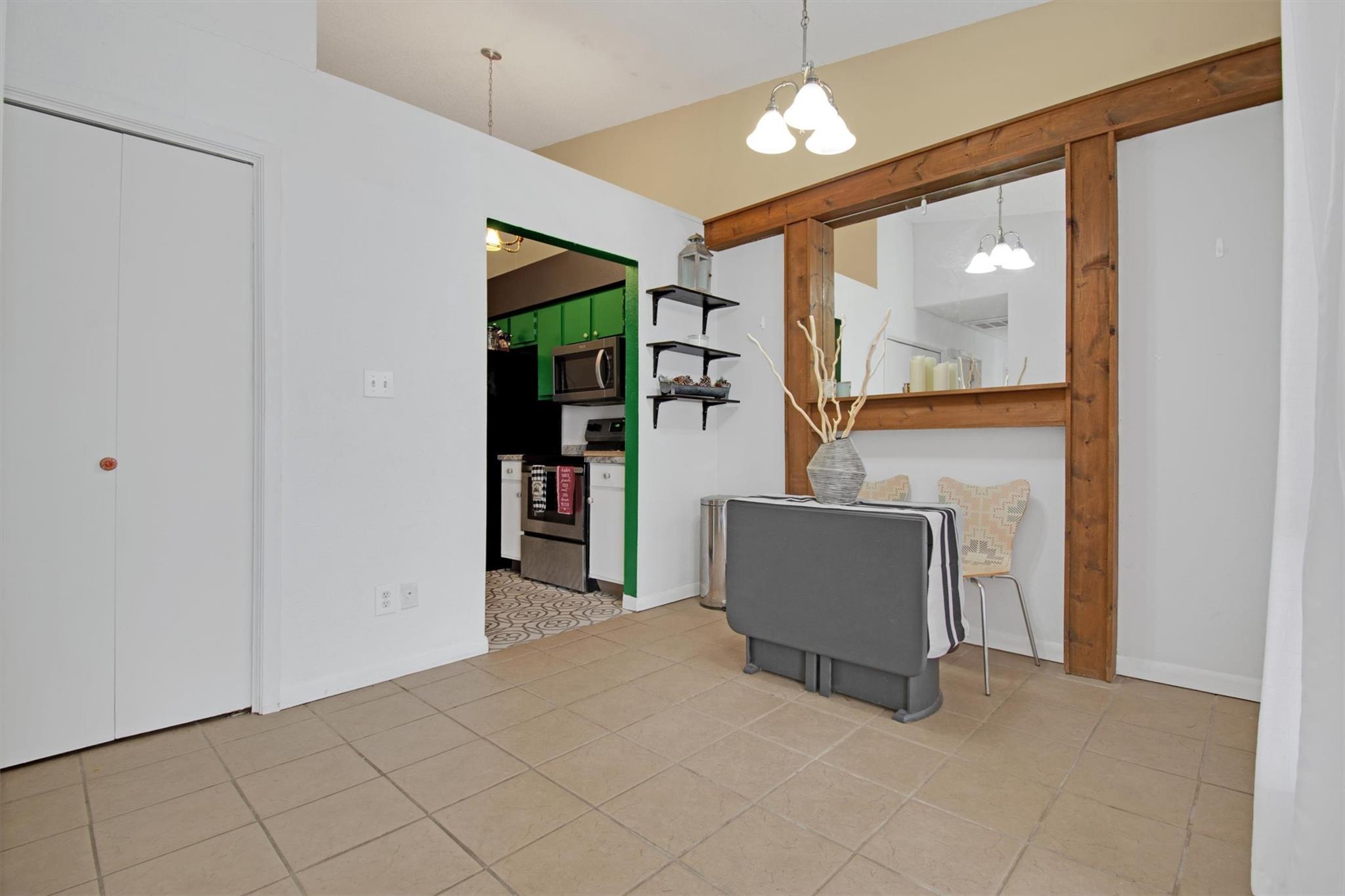 1705 Crossing Place Austin TX 78741