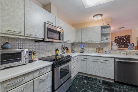 40 N Interstate 35 Highway N Austin TX 78701