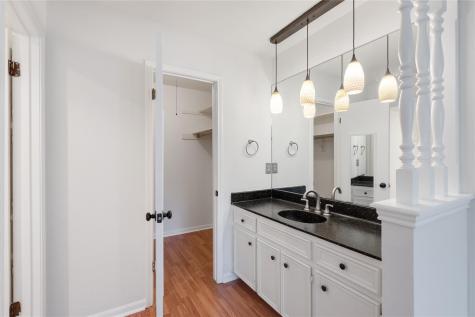 1504 Aquifer Cove Austin TX 78746