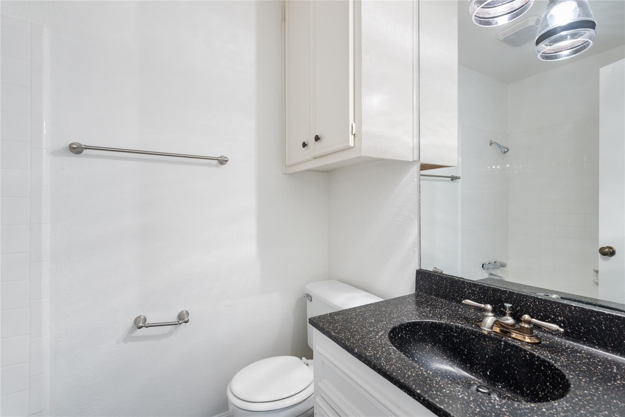 1504 Aquifer Cove Austin TX 78746