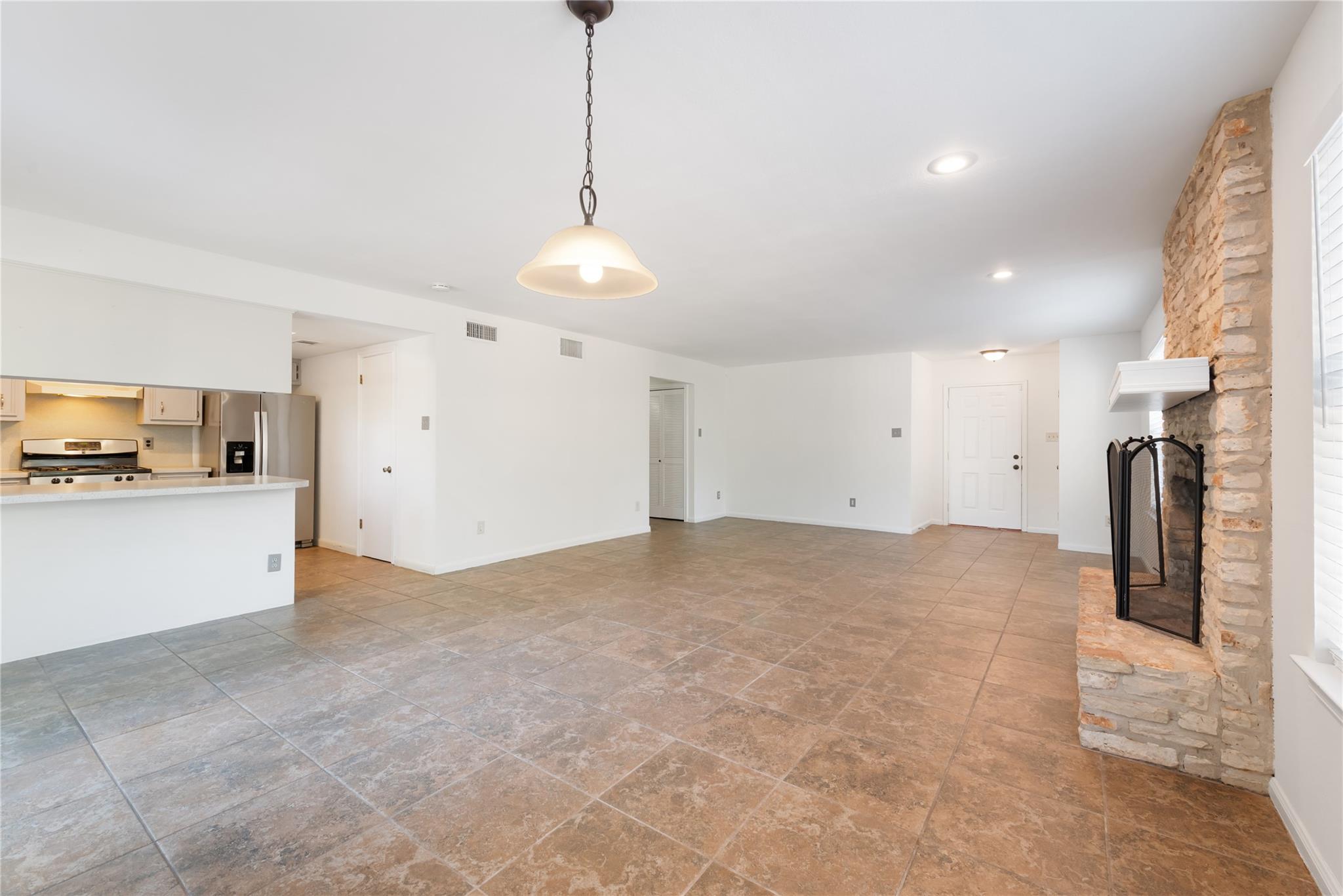 1504 Aquifer Cove Austin TX 78746