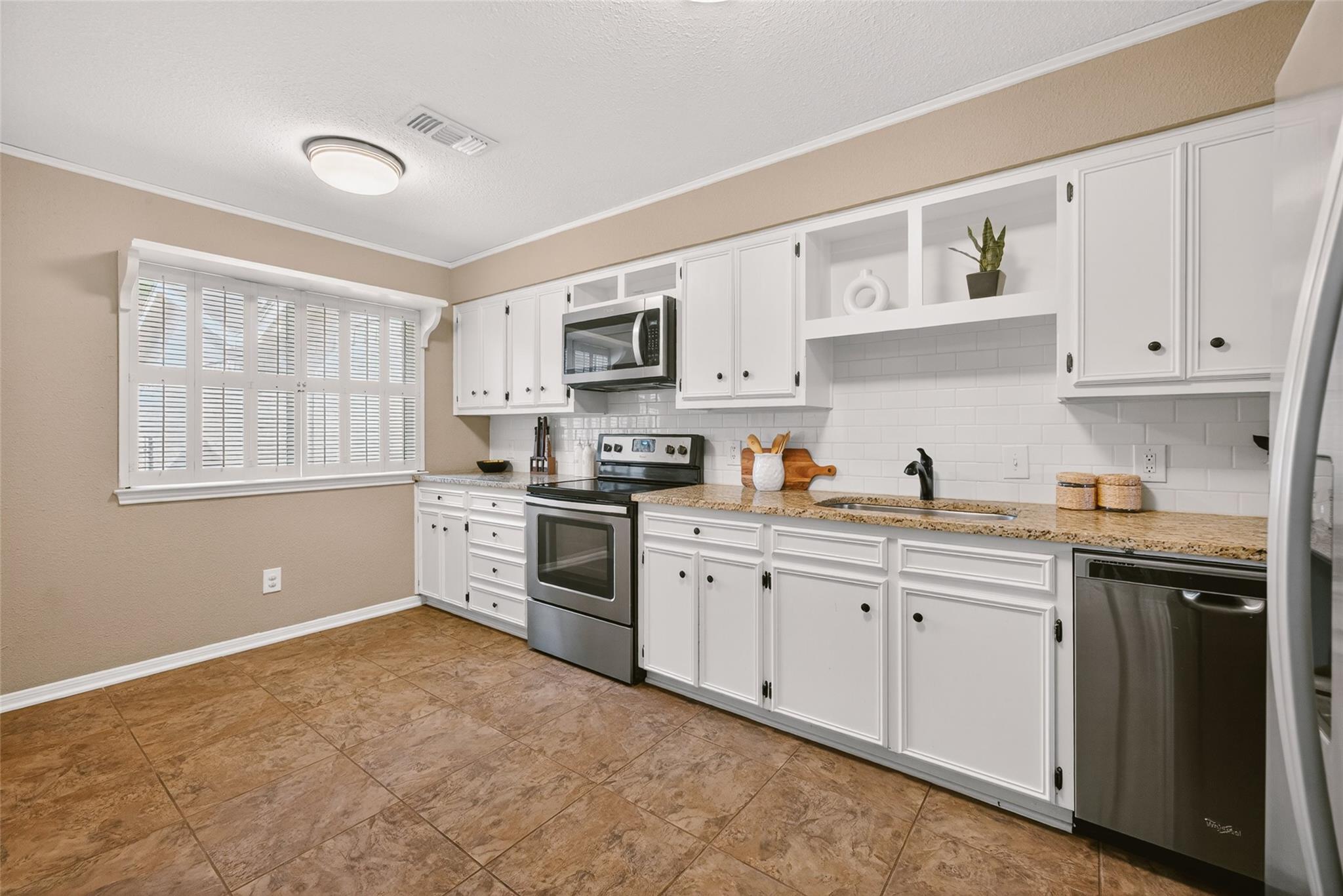 11121 Pinehurst Drive Austin TX 78747