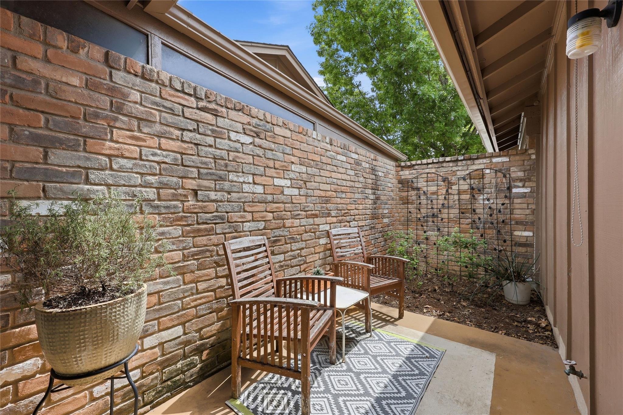 7516 Hemingway Street Austin TX 78752