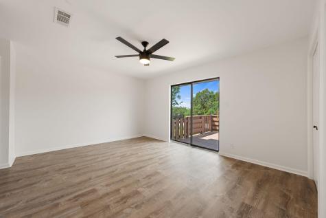 11 Oaks Place Lago Vista TX 78645