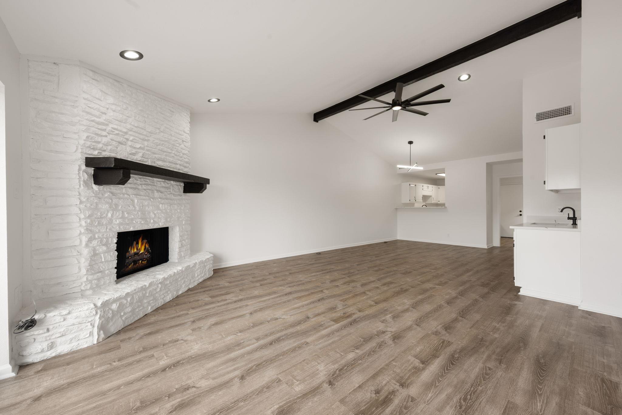 11 Oaks Place Lago Vista TX 78645