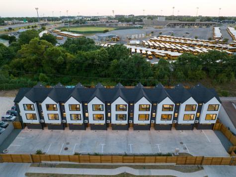 7104 Creekside Drive Austin TX 78752