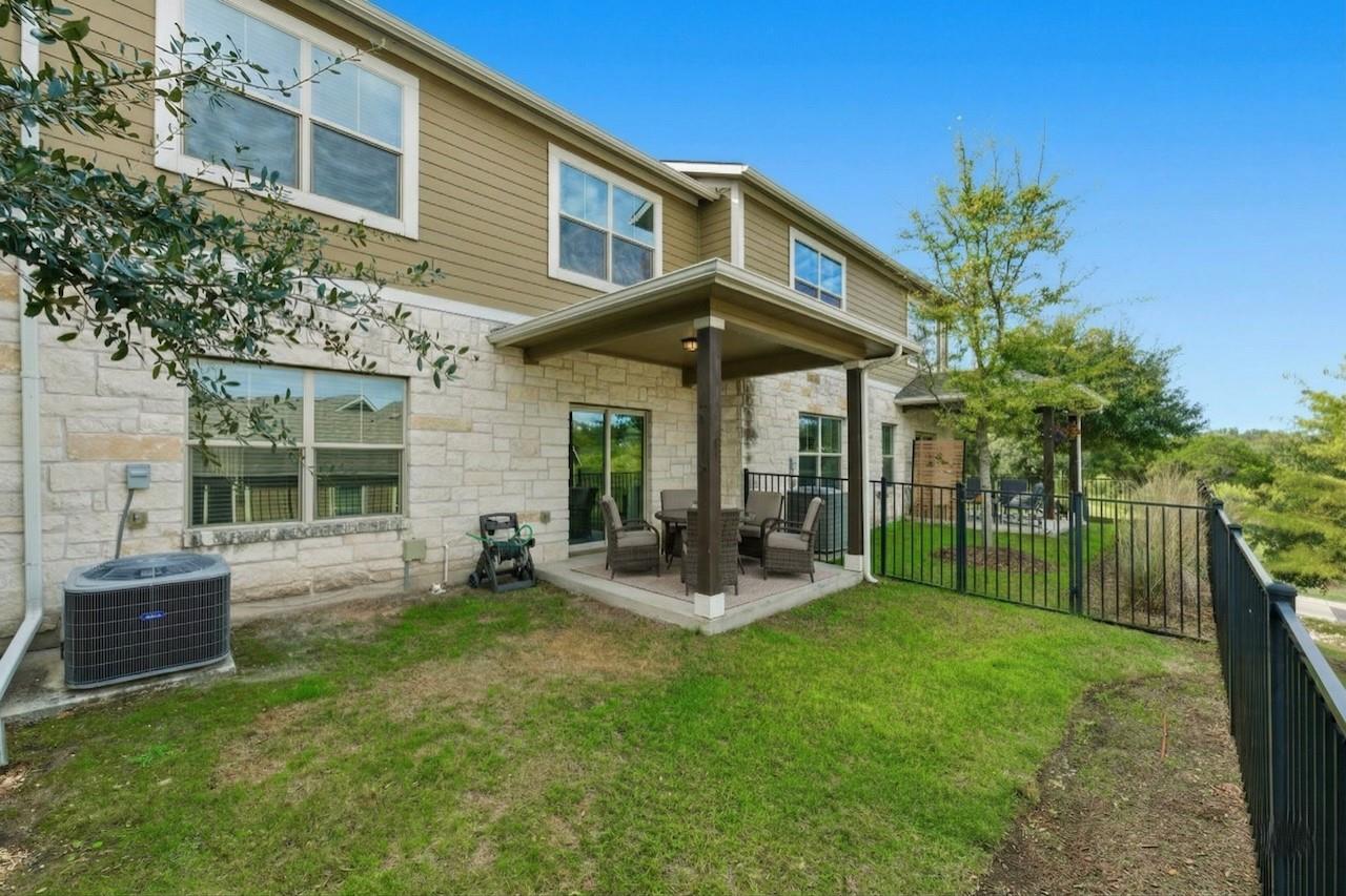 516 E Slaughter Lane Austin TX 78744